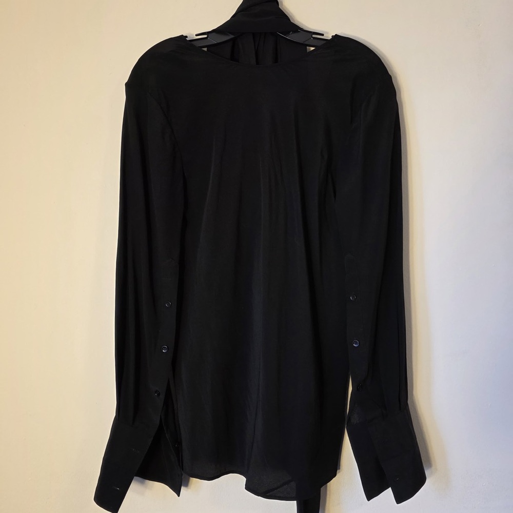 Helmut Lang 
Helmut Lang Elegant White silk
Blouse with Scarf Detail